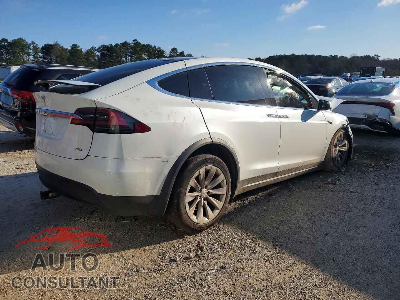 TESLA MODEL X 2018 - 5YJXCDE26JF089101