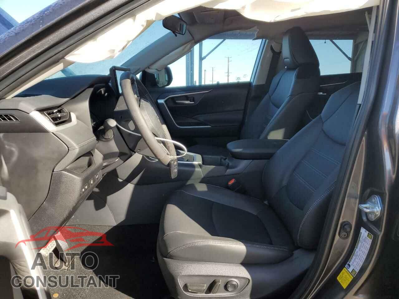 TOYOTA RAV4 2024 - 2T3C1RFV2RC296280