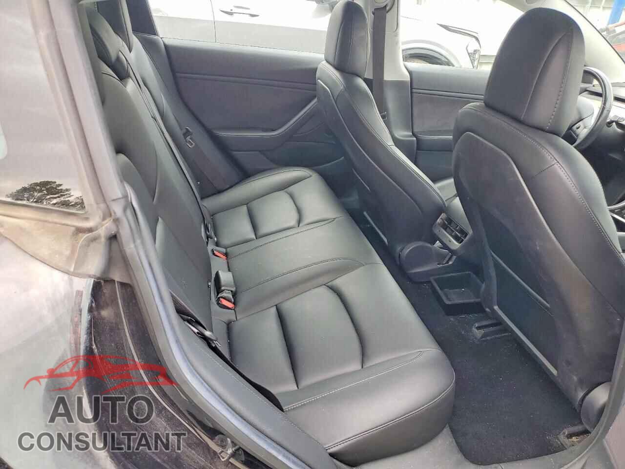 TESLA MODEL 3 2018 - 5YJ3E1EA1JF070261