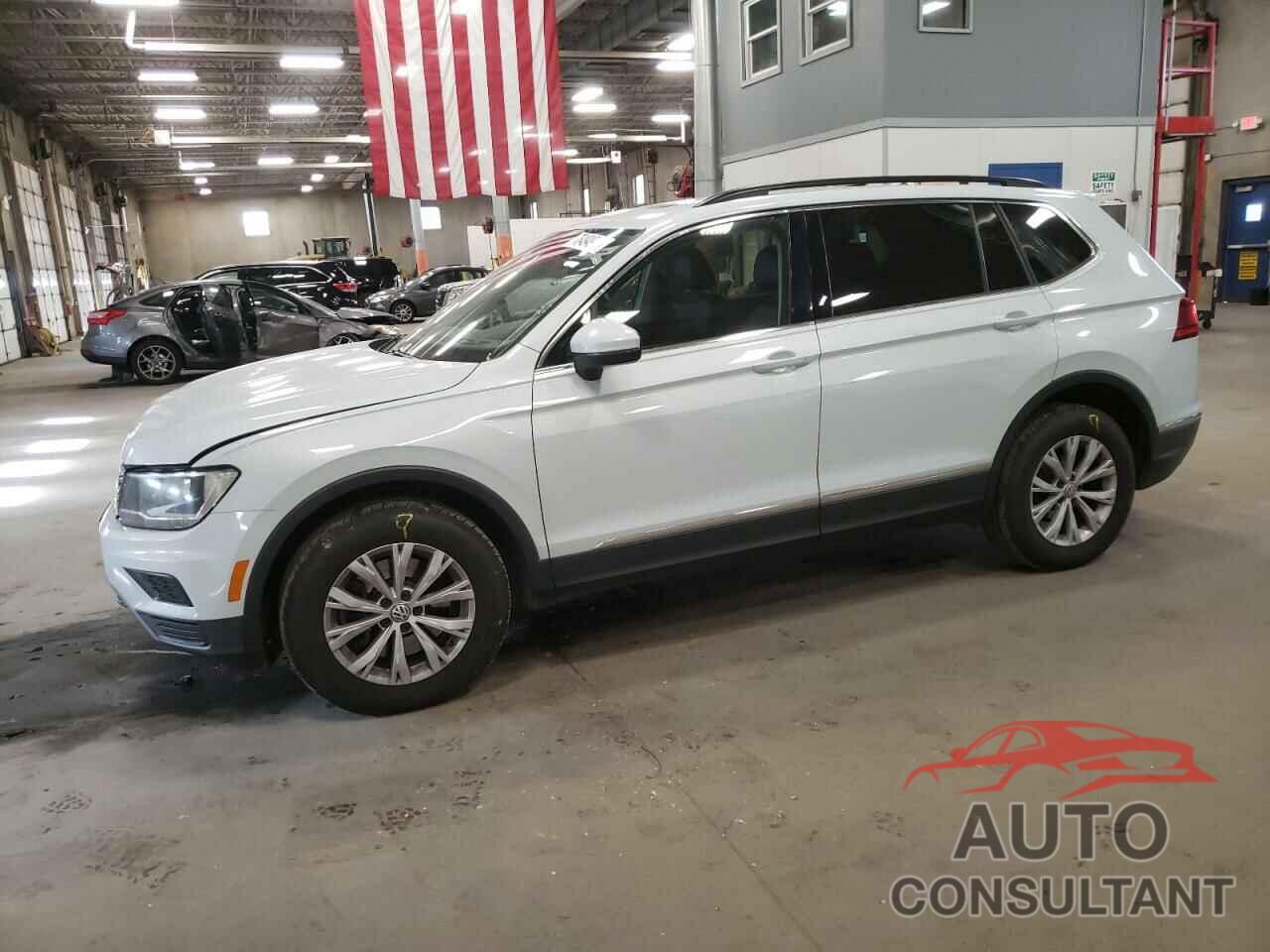 VOLKSWAGEN TIGUAN 2018 - 3VV2B7AX7JM168208