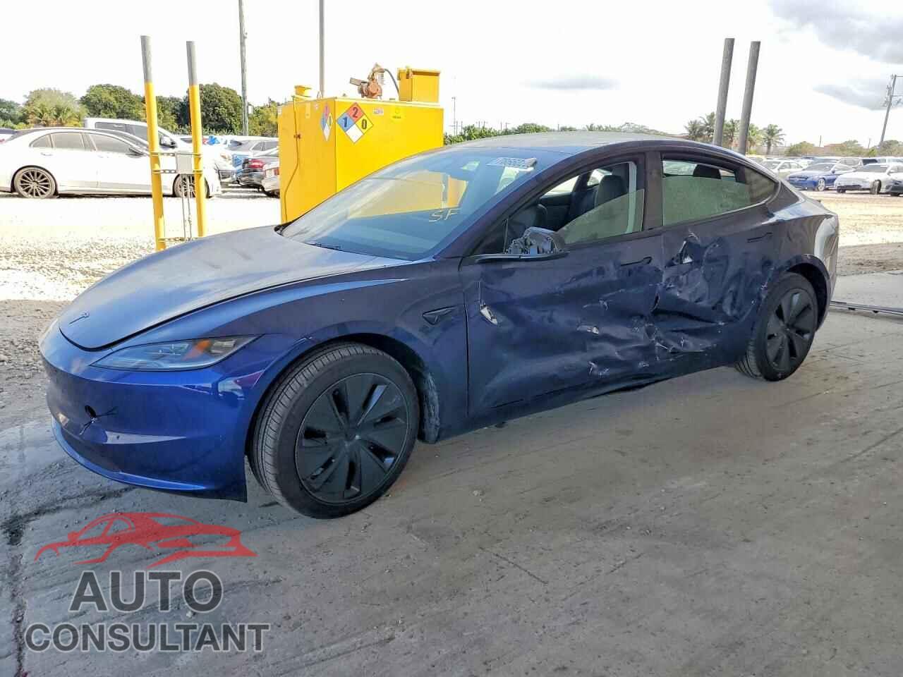 TESLA MODEL 3 2026 - 5YJ3E1EA4TF118533