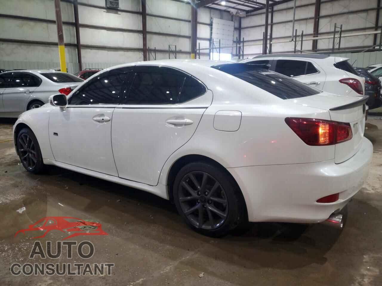 LEXUS IS 2011 - JTHCE5C26B5000906