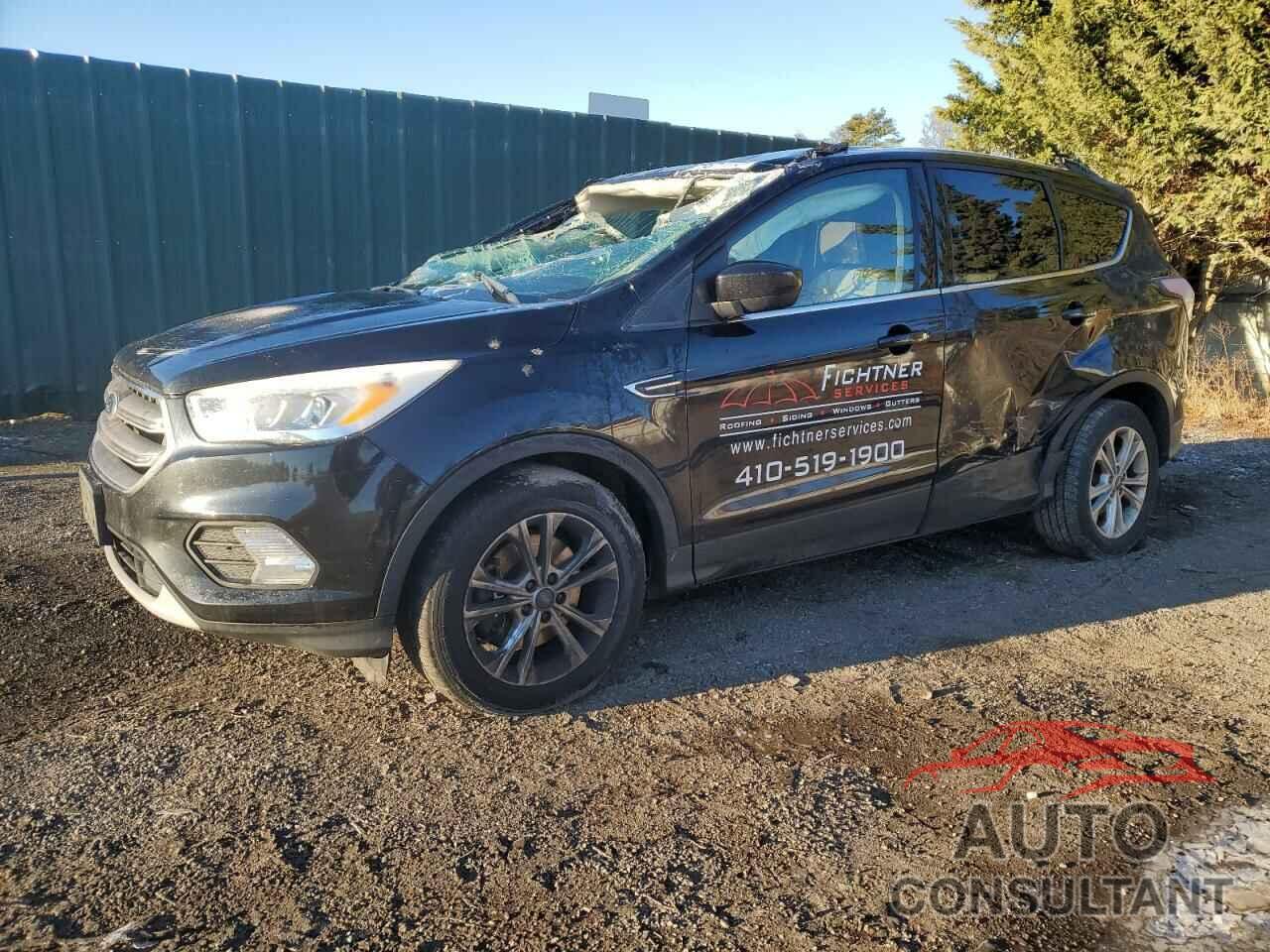 FORD ESCAPE 2017 - 1FMCU9G98HUC73519
