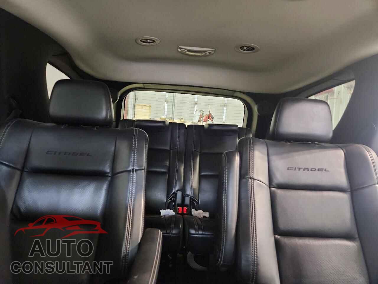 DODGE DURANGO 2013 - 1C4SDJET9DC563008
