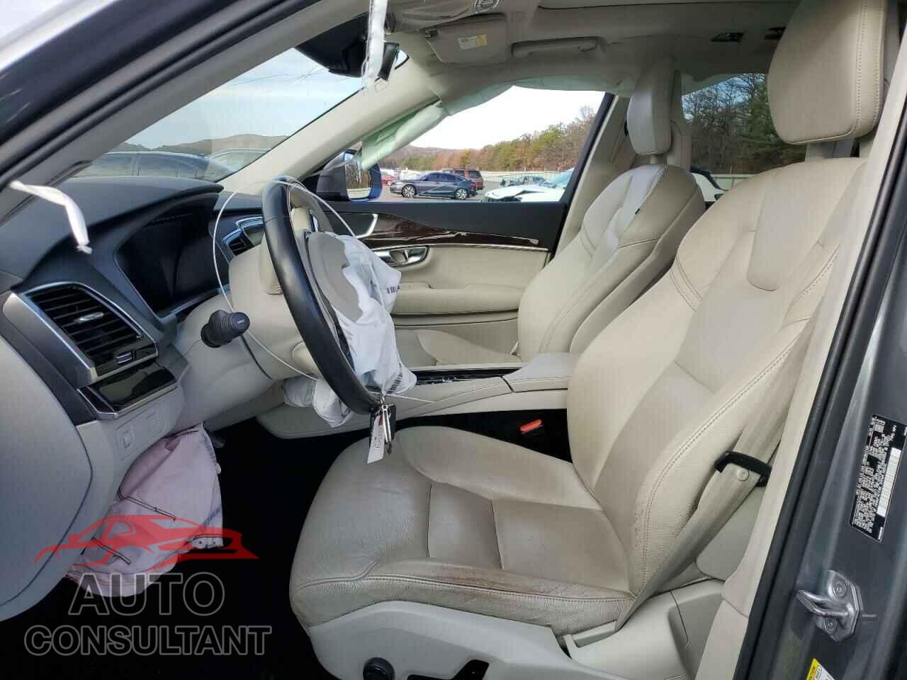 VOLVO XC90 2017 - YV4A22PK4H1144901