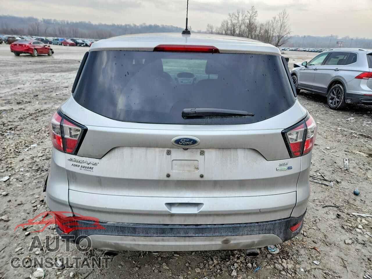 FORD ESCAPE 2017 - 1FMCU9G91HUC81431