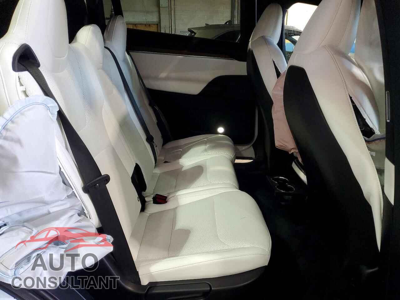 TESLA MODEL X 2023 - 7SAXCDE57PF404008