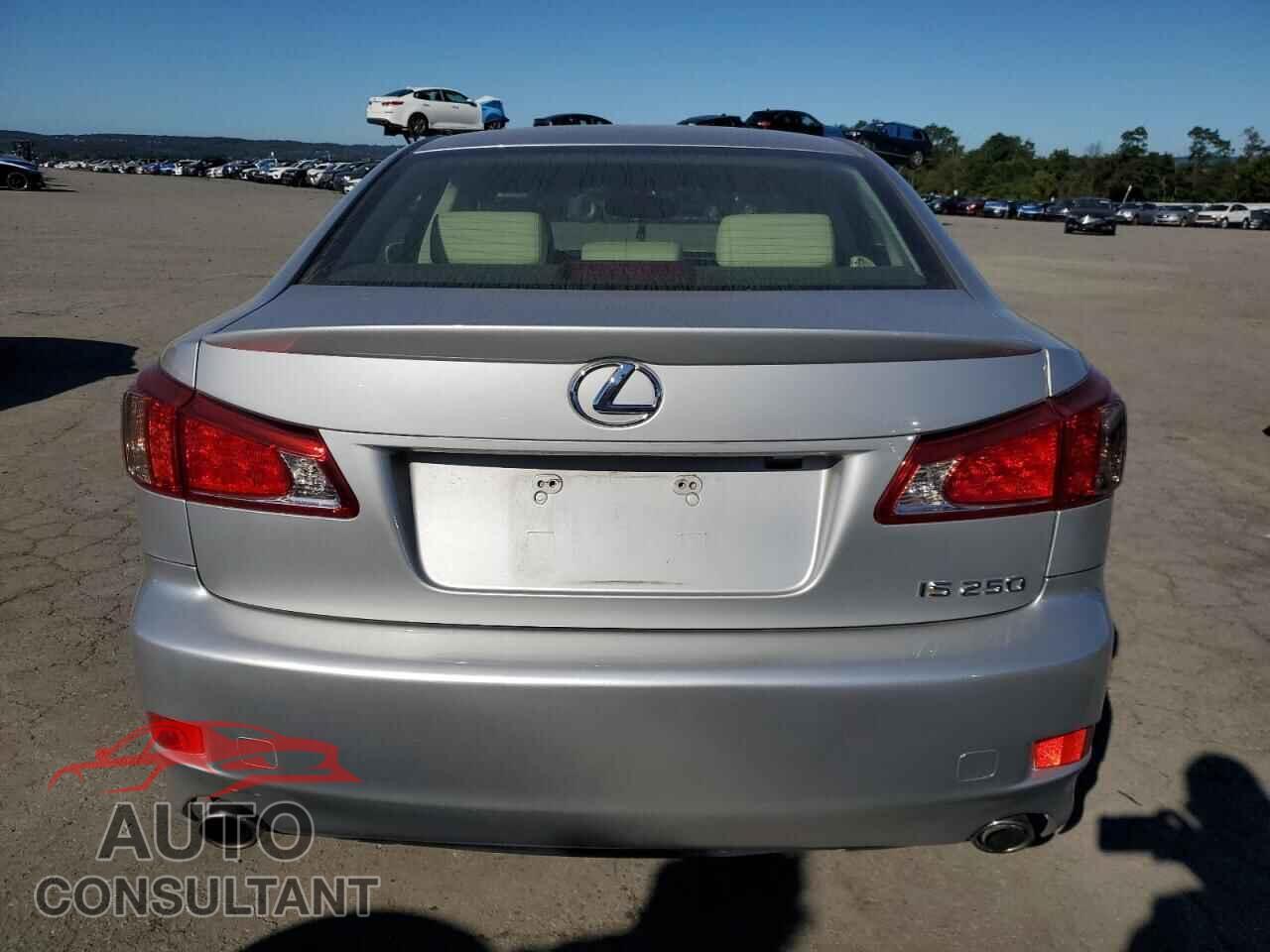 LEXUS IS 2011 - JTHBF5C27B5134803