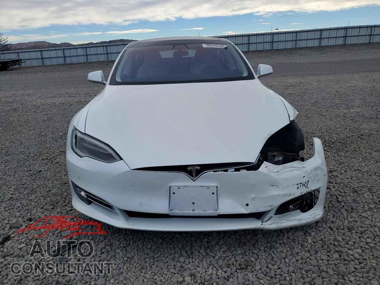 TESLA MODEL S 2017 - 5YJSA1E23HF218260