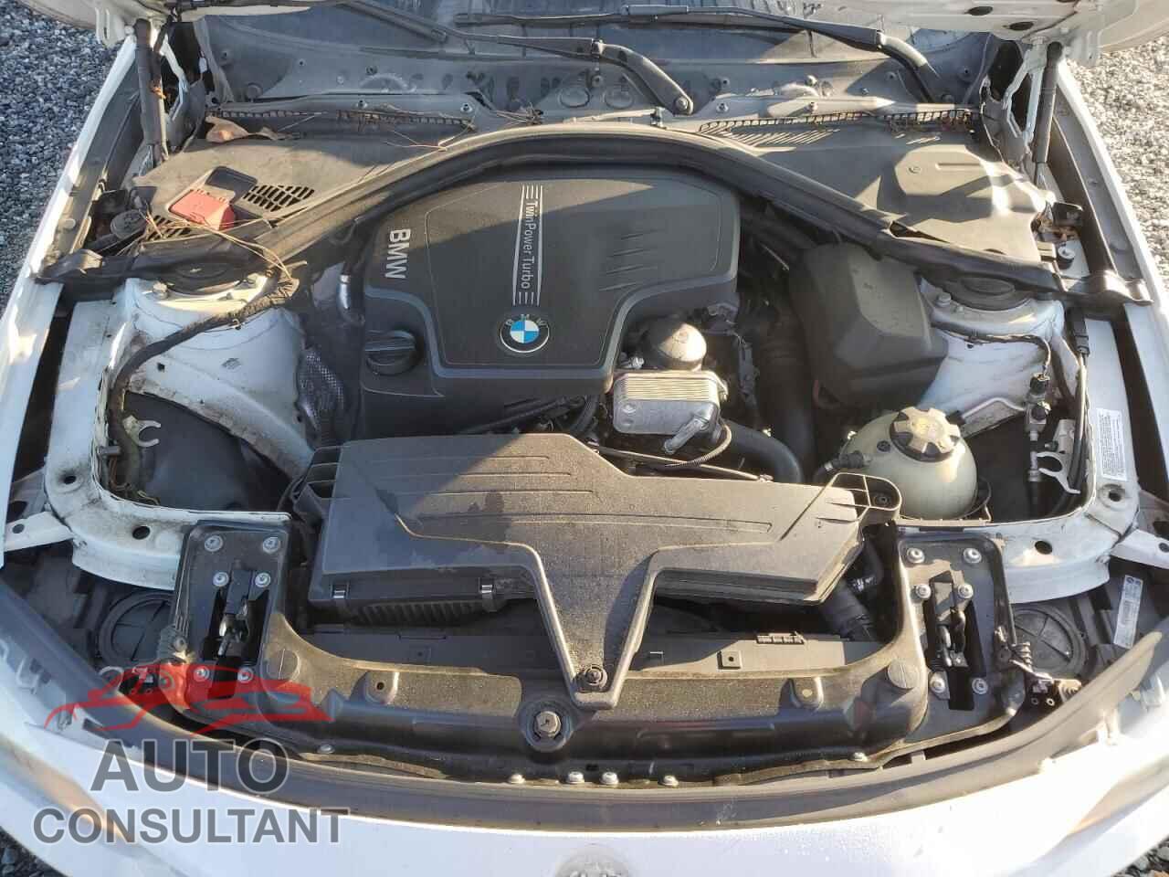 BMW 3 SERIES 2015 - WBA3B1G51FNT02789