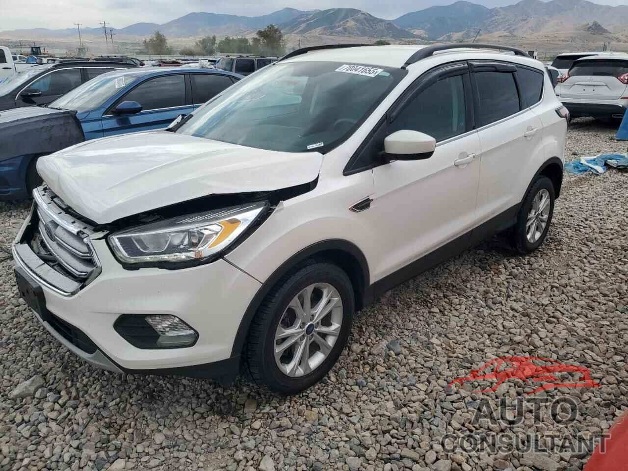 FORD ESCAPE 2017 - 1FMCU9G95HUE62208