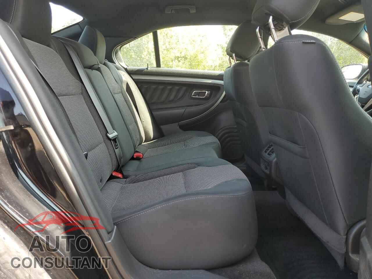 FORD TAURUS 2018 - 1FAHP2E86JG123213