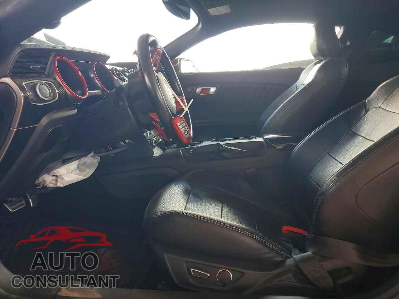 FORD MUSTANG 2019 - 1FA6P8CF4K5200623