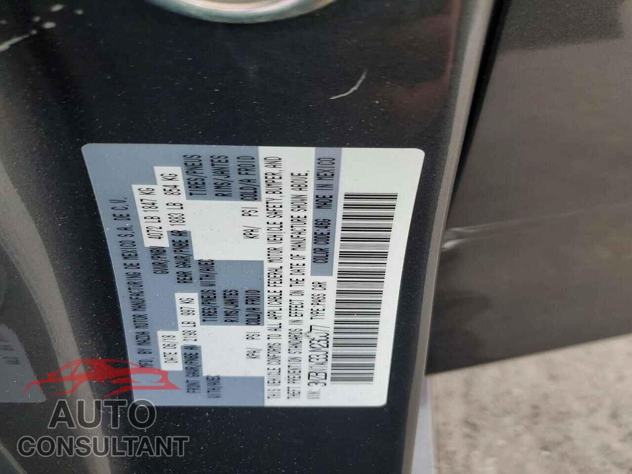 MAZDA 3 2018 - 3MZBN1W33JM230077