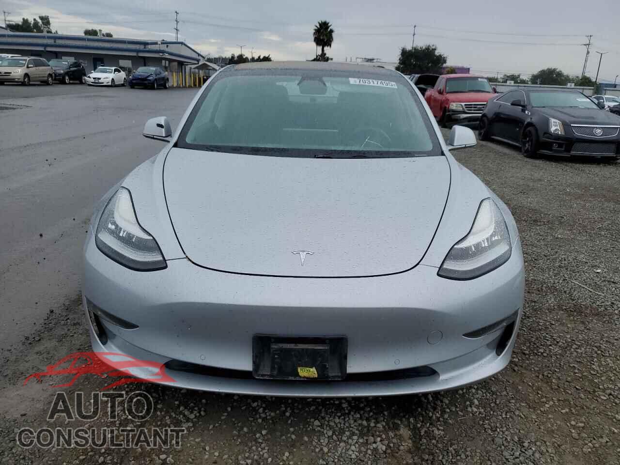 TESLA MODEL 3 2018 - 5YJ3E1EA8JF039461