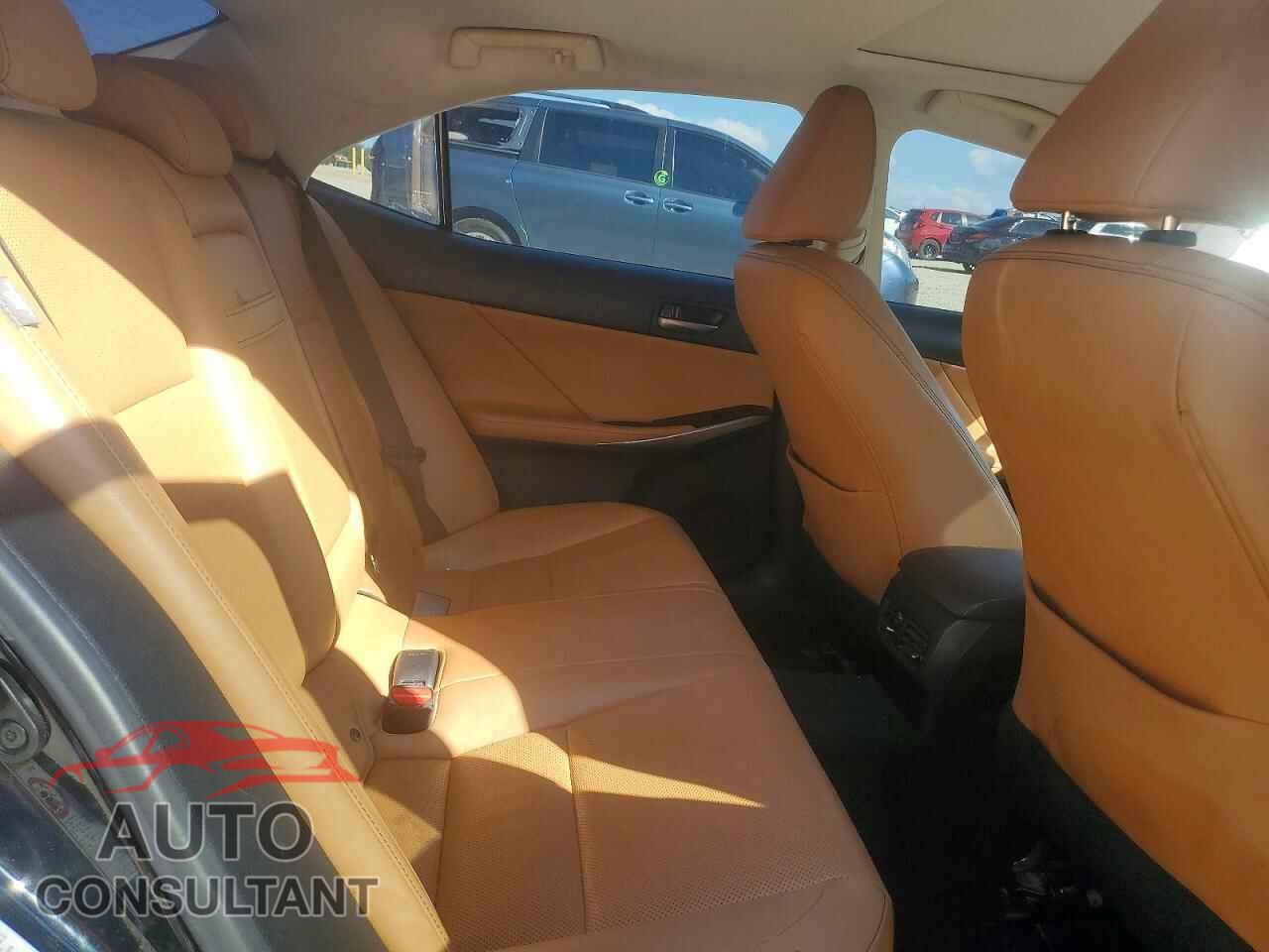LEXUS IS 2017 - JTHBA1D29H5045104