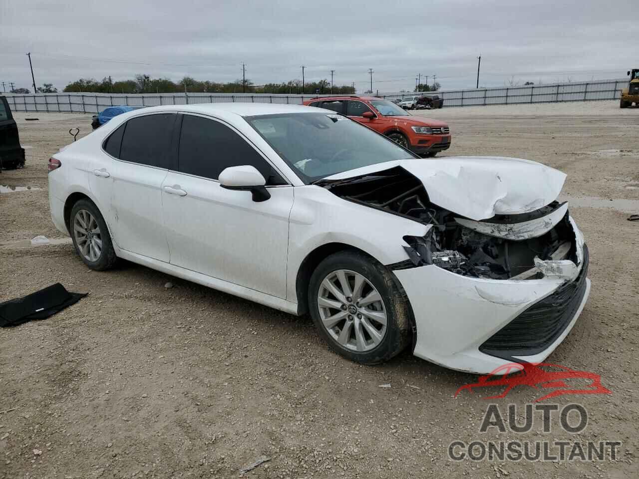 TOYOTA CAMRY 2018 - 4T1B11HK9JU072483