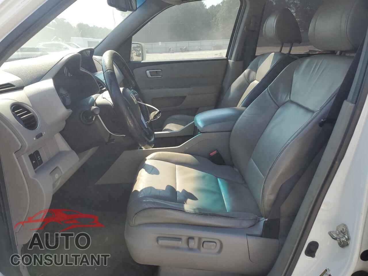 HONDA PILOT 2011 - 5FNYF3H93BB053642