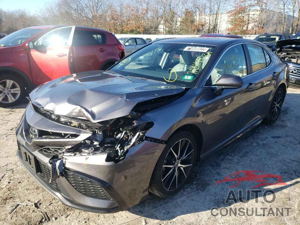 TOYOTA CAMRY 2021 - 4T1G11AK5MU466115