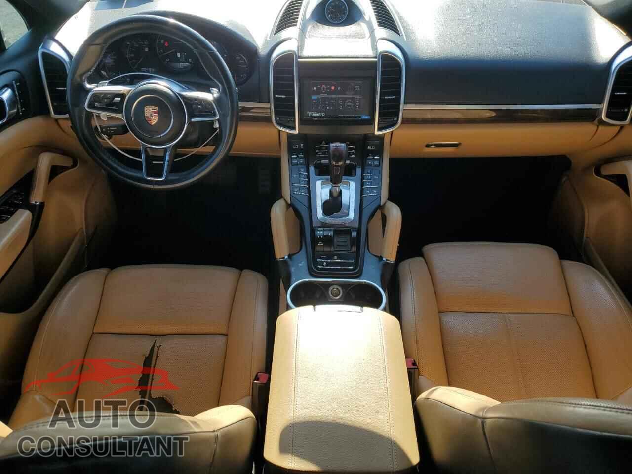 PORSCHE CAYENNE 2016 - WP1AA2A28GLA02499
