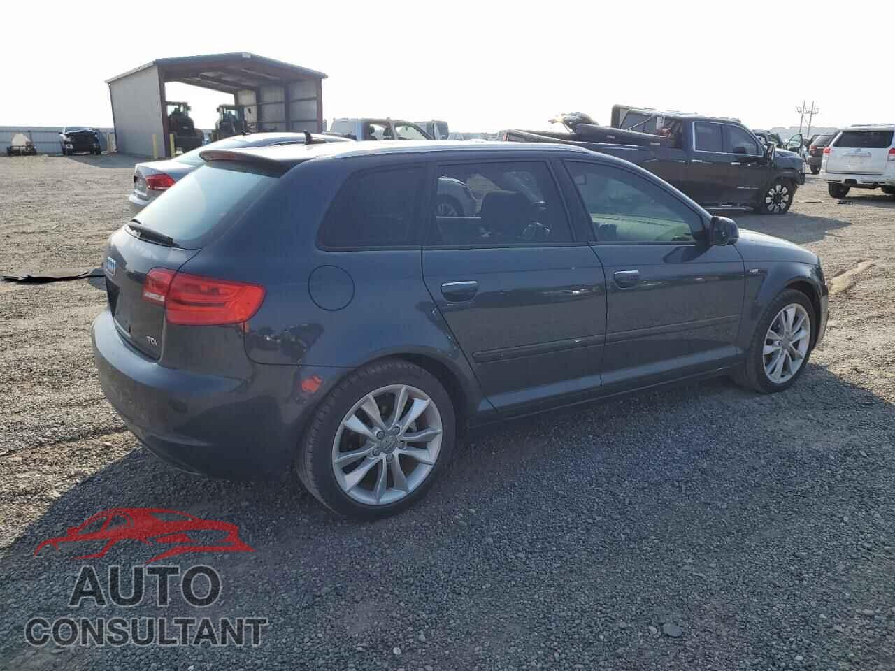 AUDI A3 2012 - WAUBJAFM6CA166394