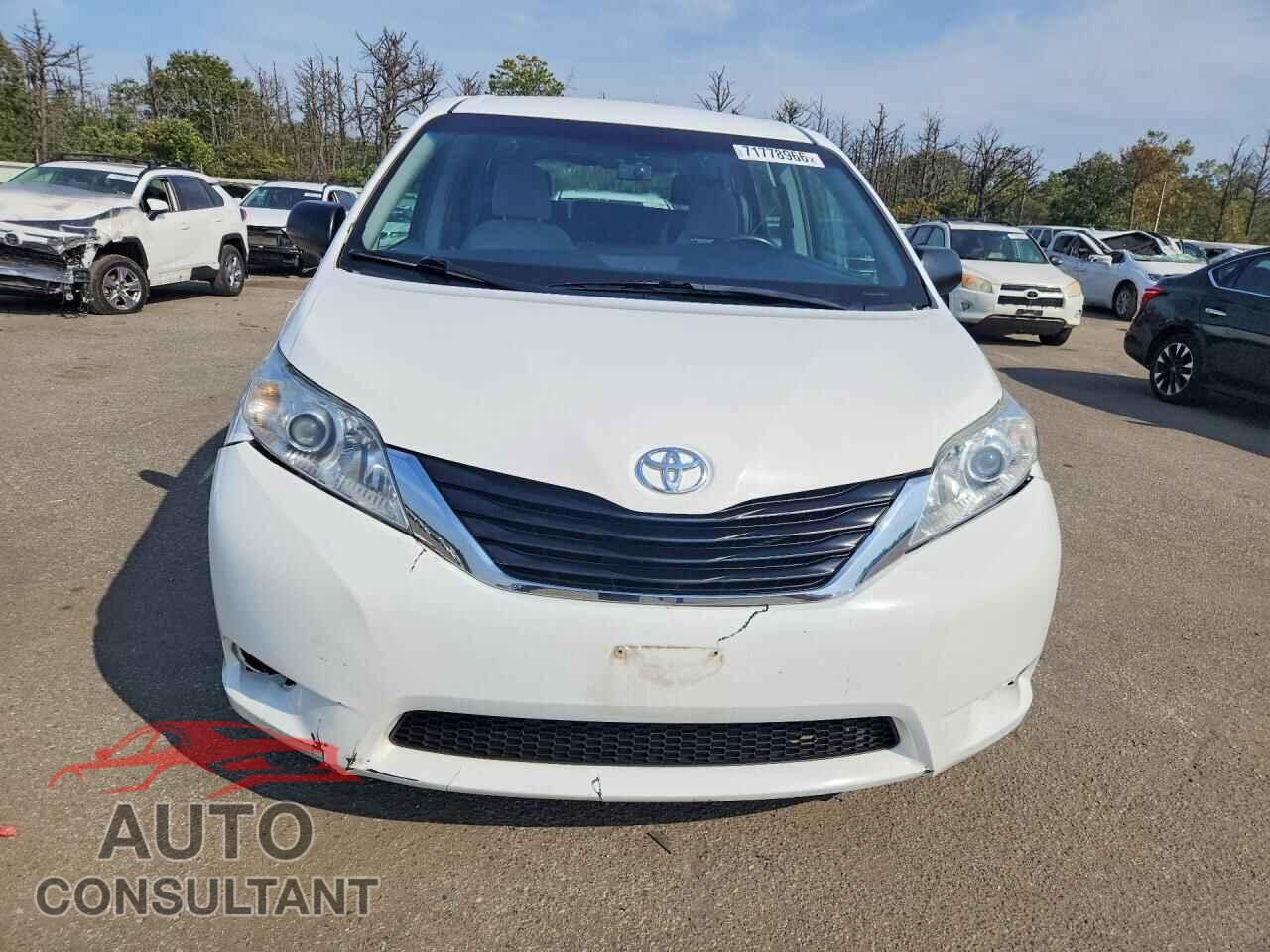 TOYOTA SIENNA 2017 - 5TDZZ3DC9HS819682