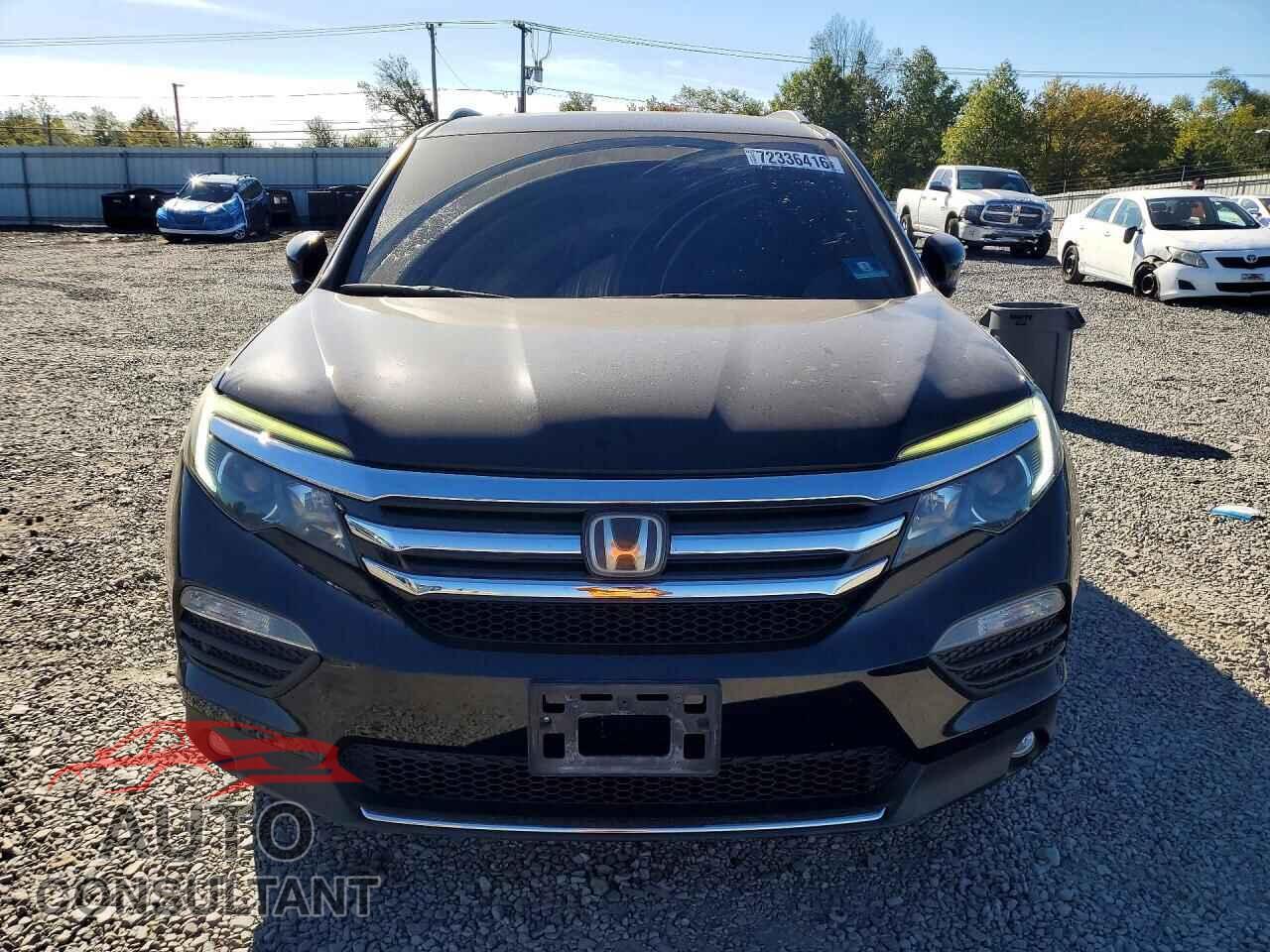 HONDA PILOT 2018 - 5FNYF6H96JB012695