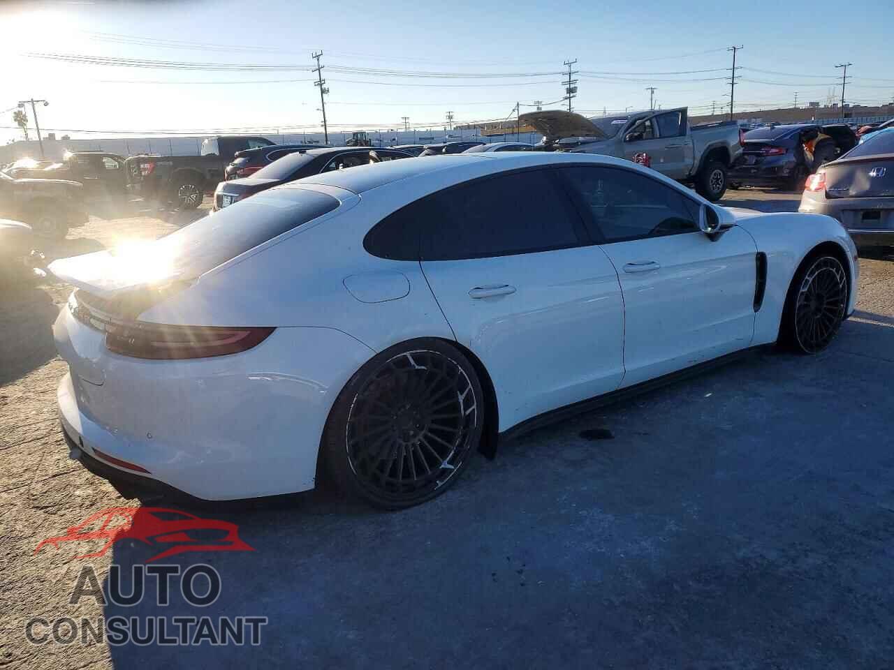 PORSCHE PANAMERA 2020 - WP0AA2A72LL100838