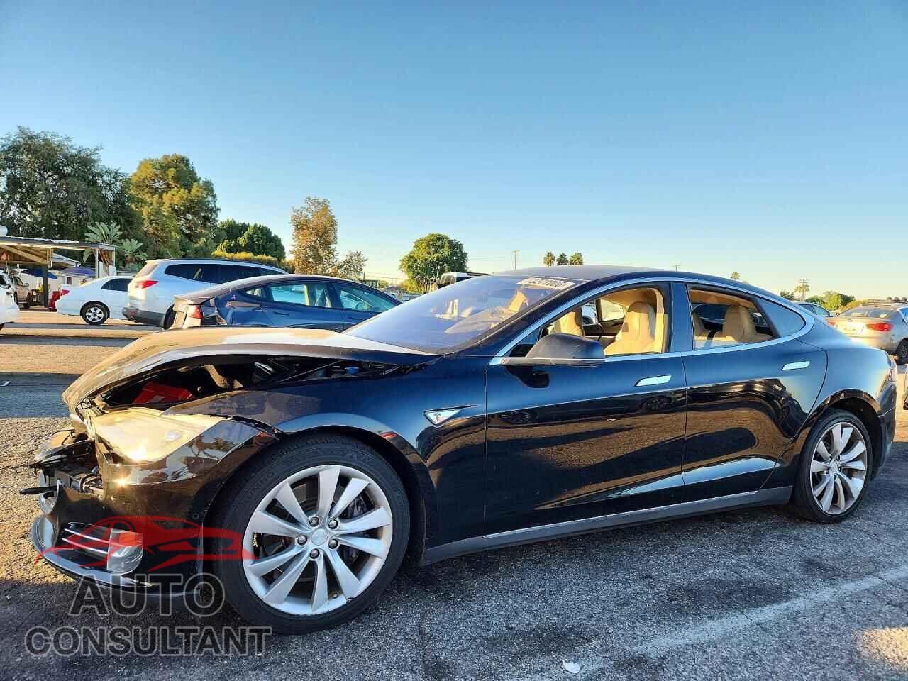 TESLA MODEL S 2014 - 5YJSA1H1XEFP57635