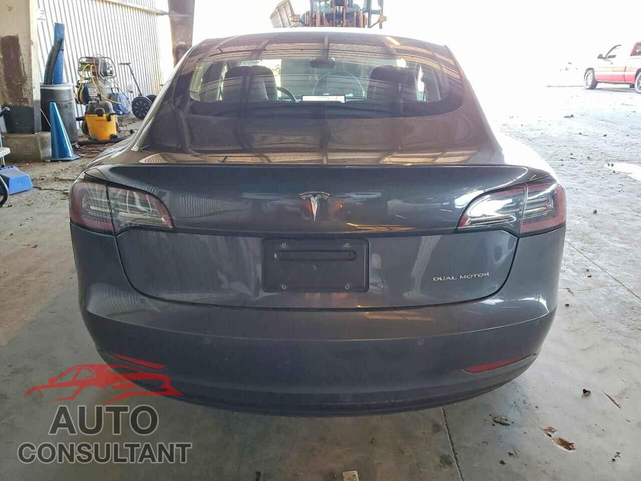 TESLA MODEL 3 2019 - 5YJ3E1EB7KF451817