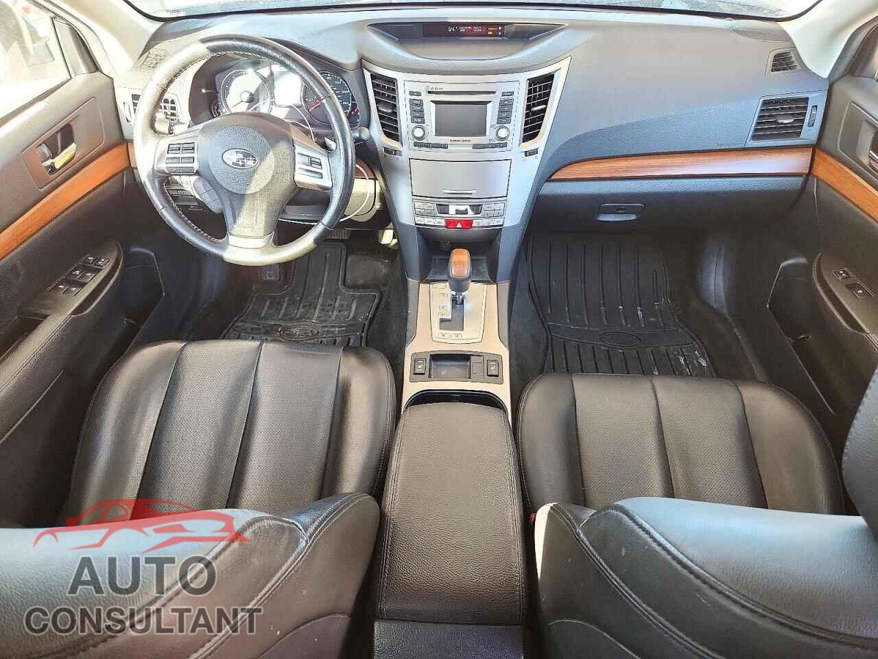 SUBARU OUTBACK 2014 - 4S4BRCLC2E3305409