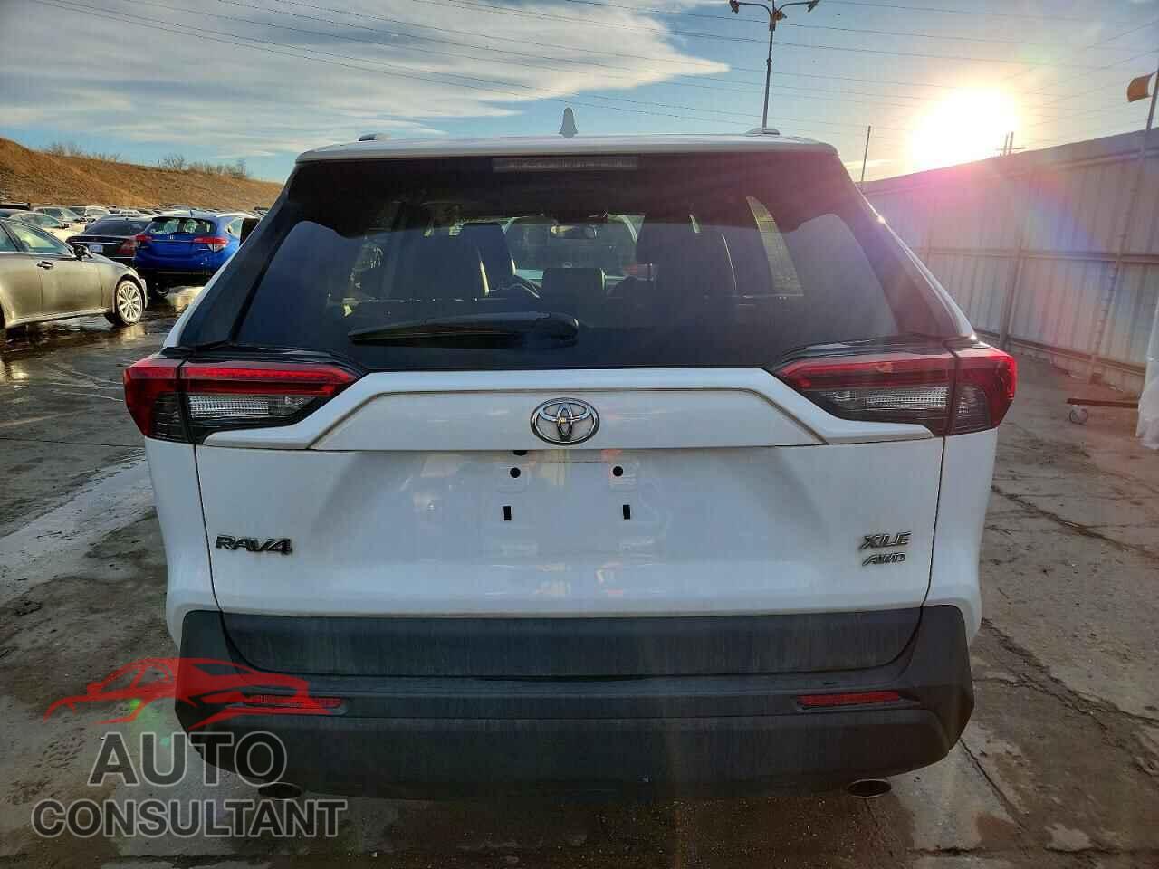 TOYOTA RAV4 2019 - 2T3A1RFV2KC046907