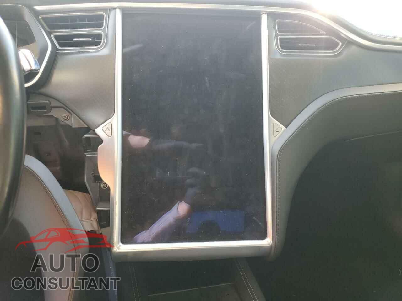 TESLA MODEL S 2014 - 5YJSA1H16EFP40654