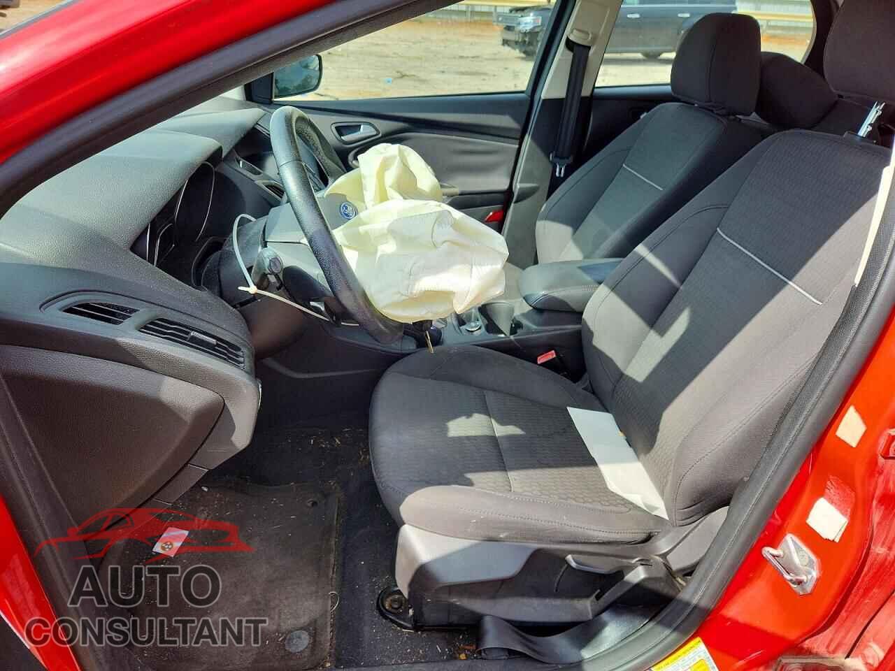 FORD FOCUS 2012 - 1FAHP3M24CL436760