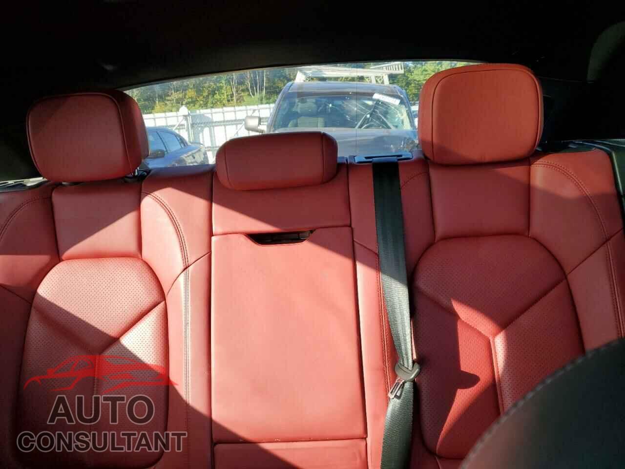 PORSCHE MACAN 2017 - WP1AA2A57HLB08342