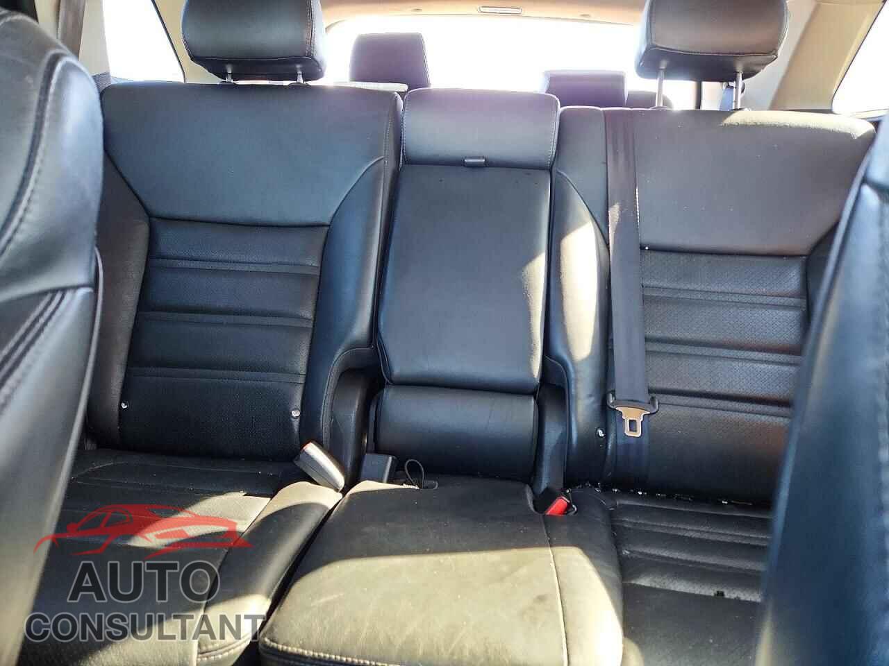 KIA SORENTO 2016 - 5XYPH4A50GG158366