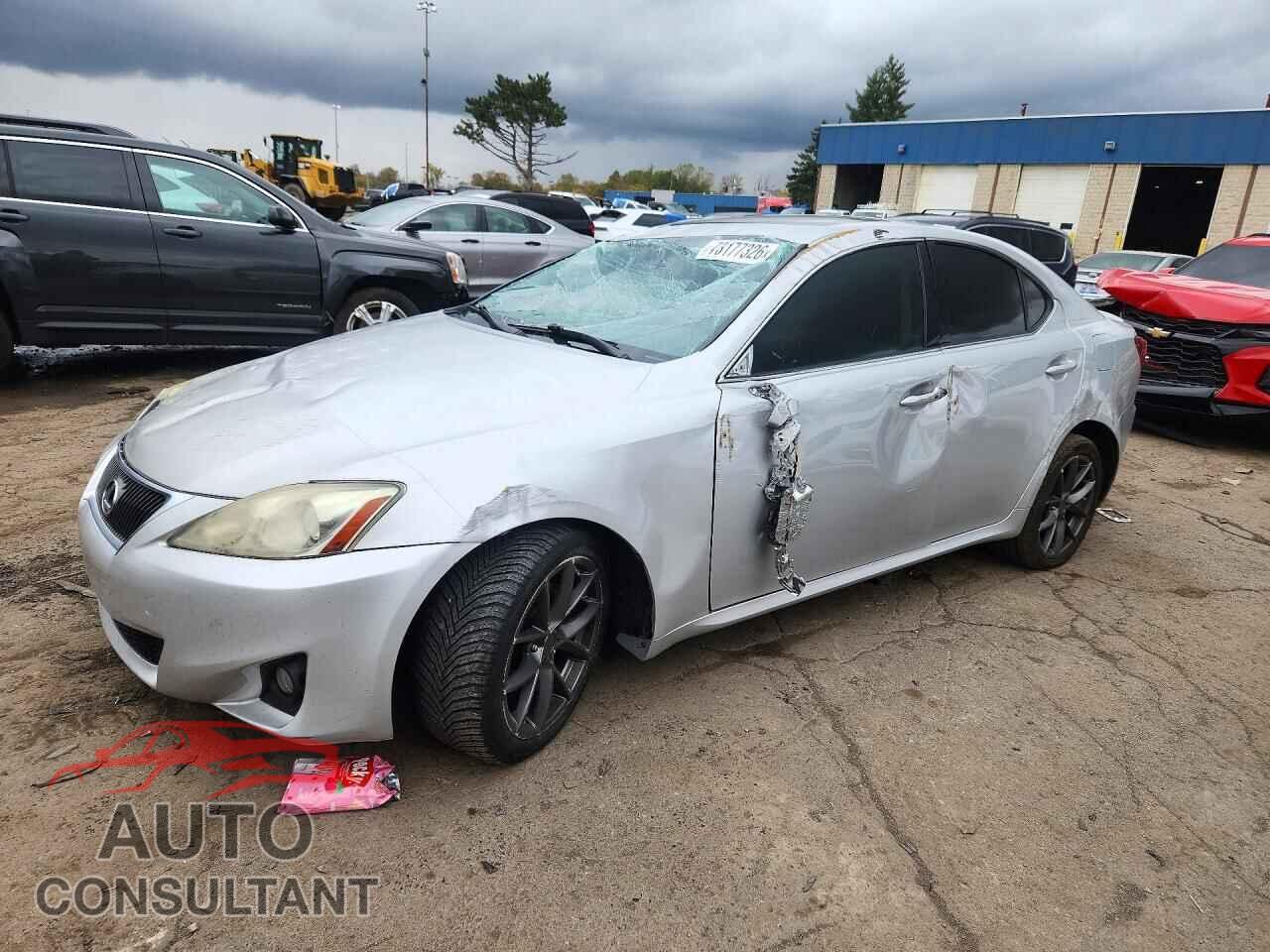 LEXUS IS 2011 - JTHCF5C2XB5050561