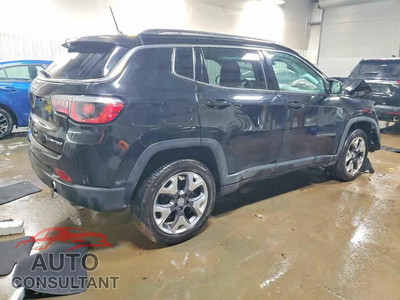 JEEP COMPASS 2018 - 3C4NJDCB4JT433011