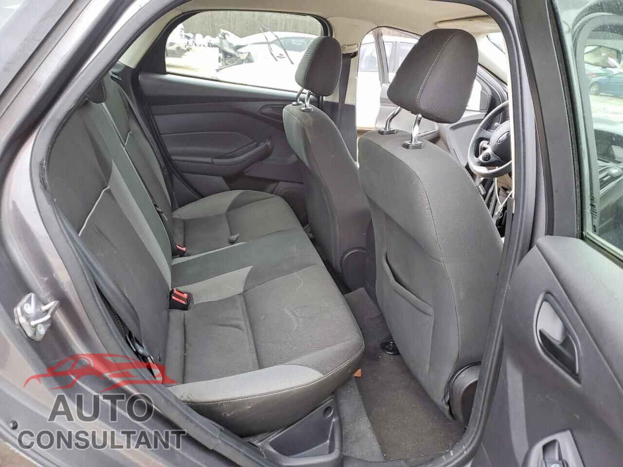 FORD FOCUS 2012 - 1FAHP3F22CL179787