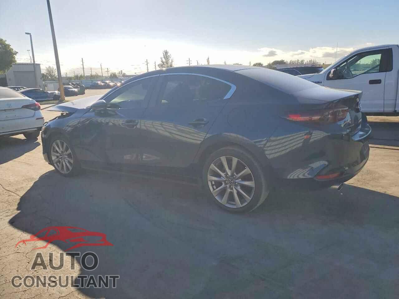 MAZDA 3 2021 - JM1BPACL7M1325082