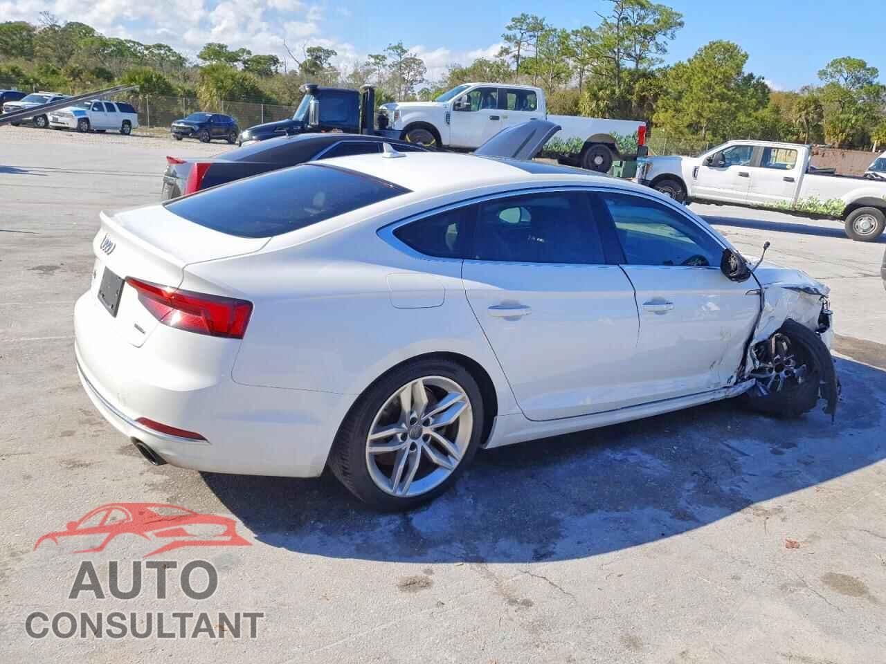 AUDI A5 2019 - WAUANCF54KA065342