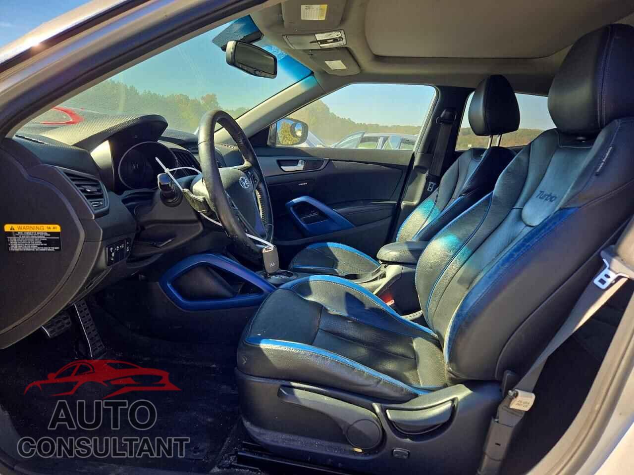 HYUNDAI VELOSTER 2013 - KMHTC6AE9DU100822