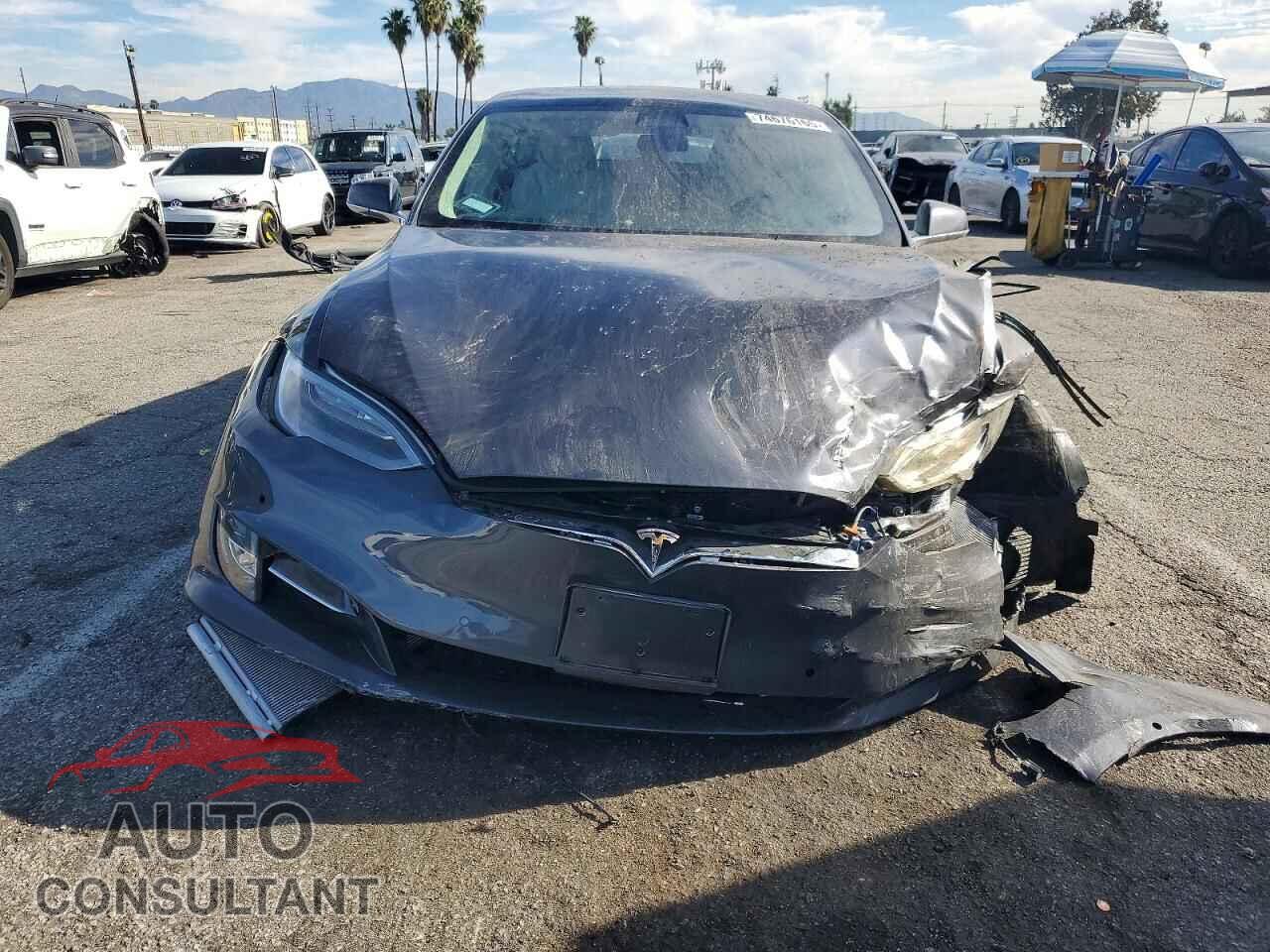 TESLA MODEL S 2018 - 5YJSA1E28JF295101