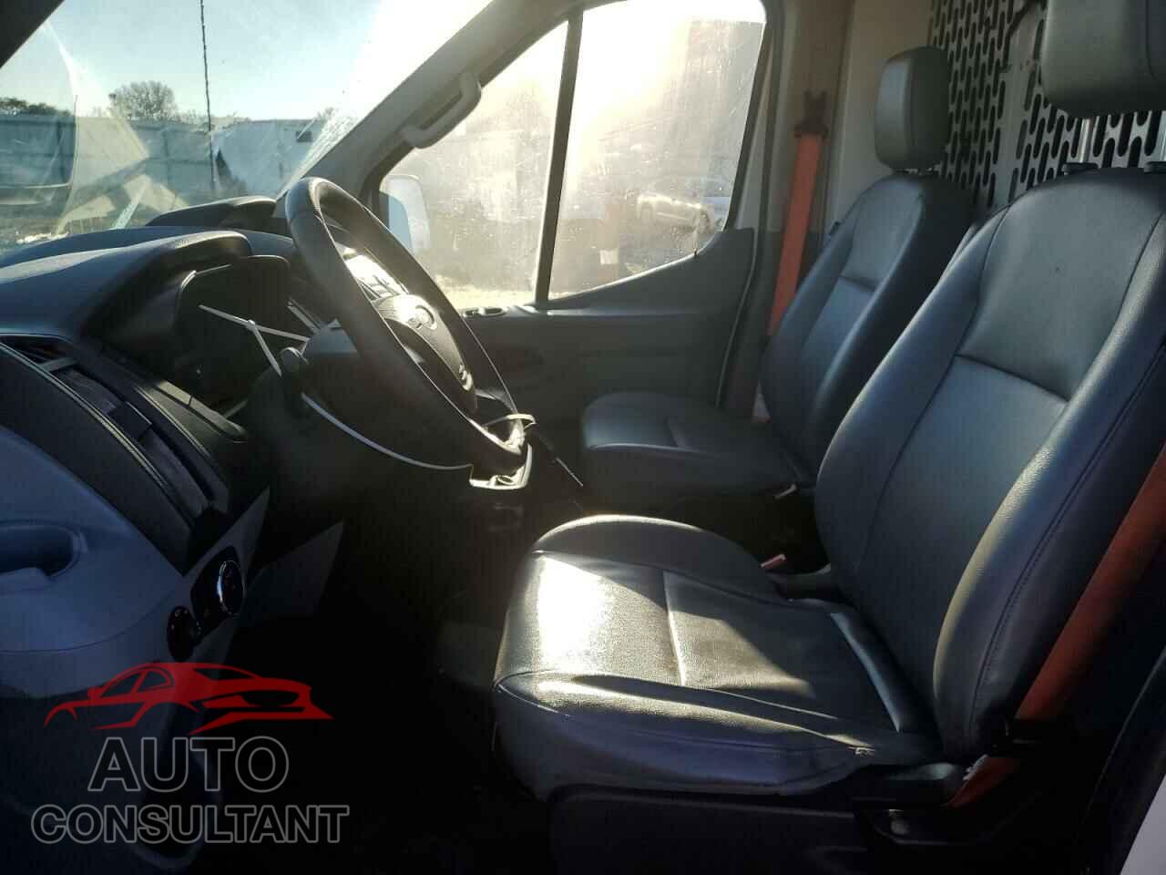 FORD TRANSIT 2019 - 1FTYE2CM2KKB67692
