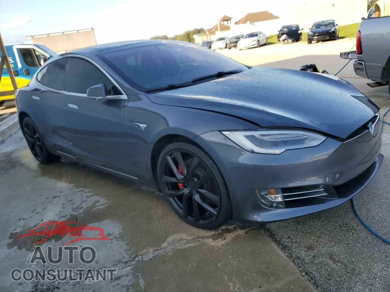TESLA MODEL S 2018 - 5YJSA1E48JF292247