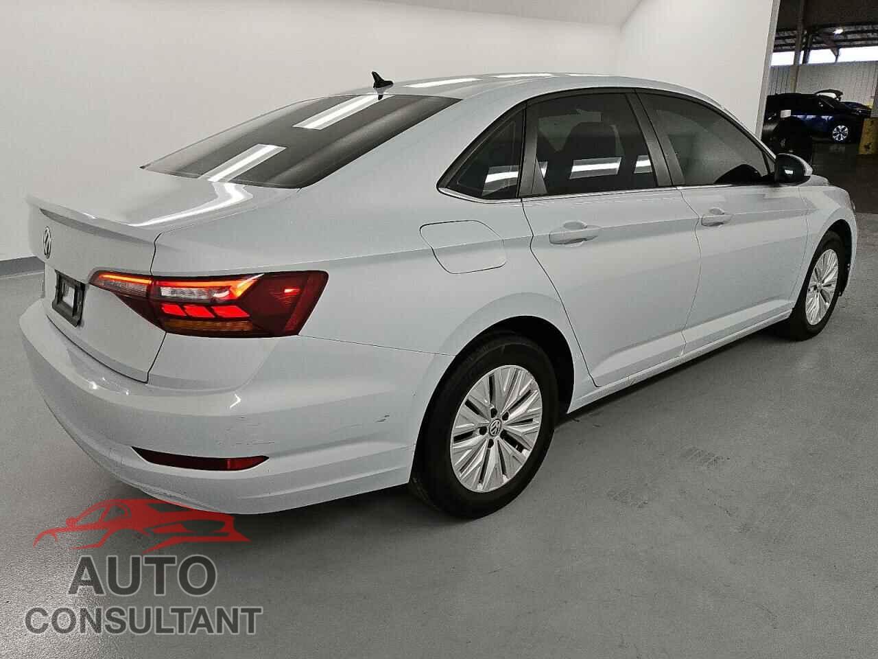 VOLKSWAGEN JETTA 2019 - 3VWCB7BU7KM131066