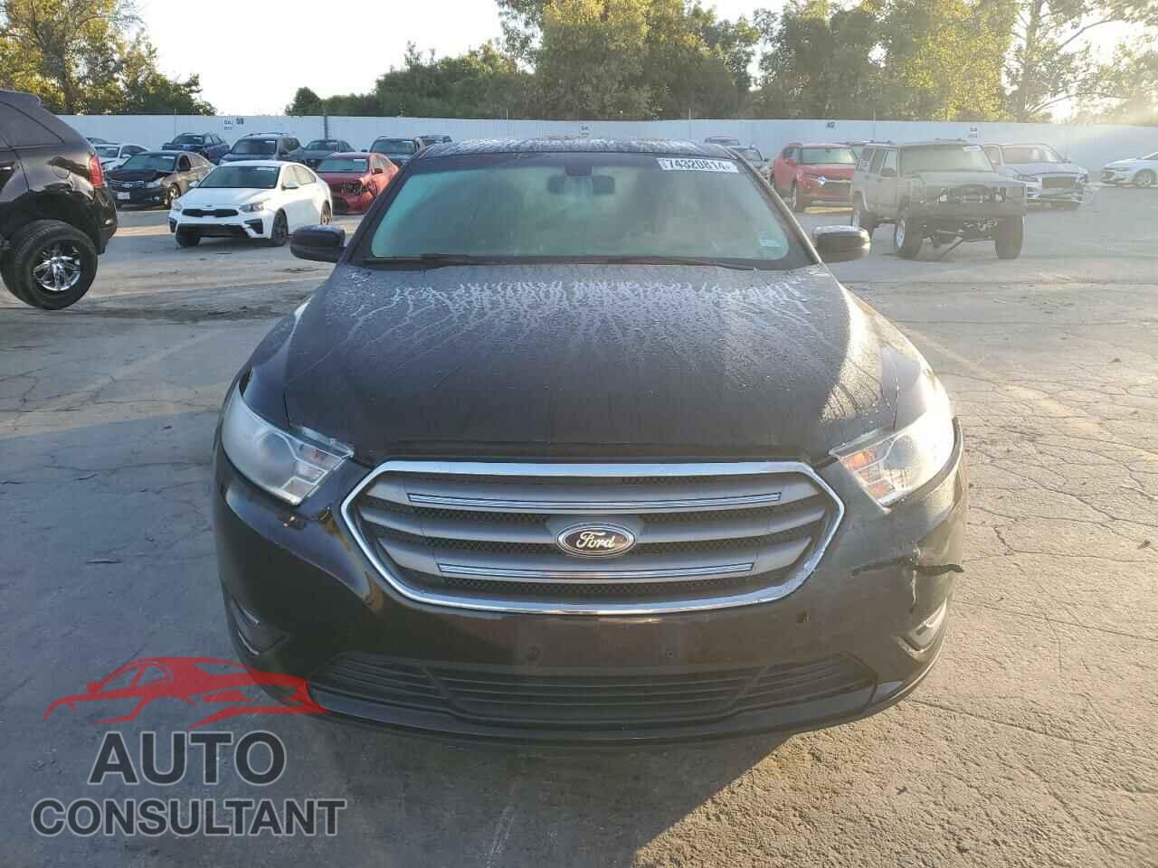 FORD TAURUS 2013 - 1FAHP2E83DG184085