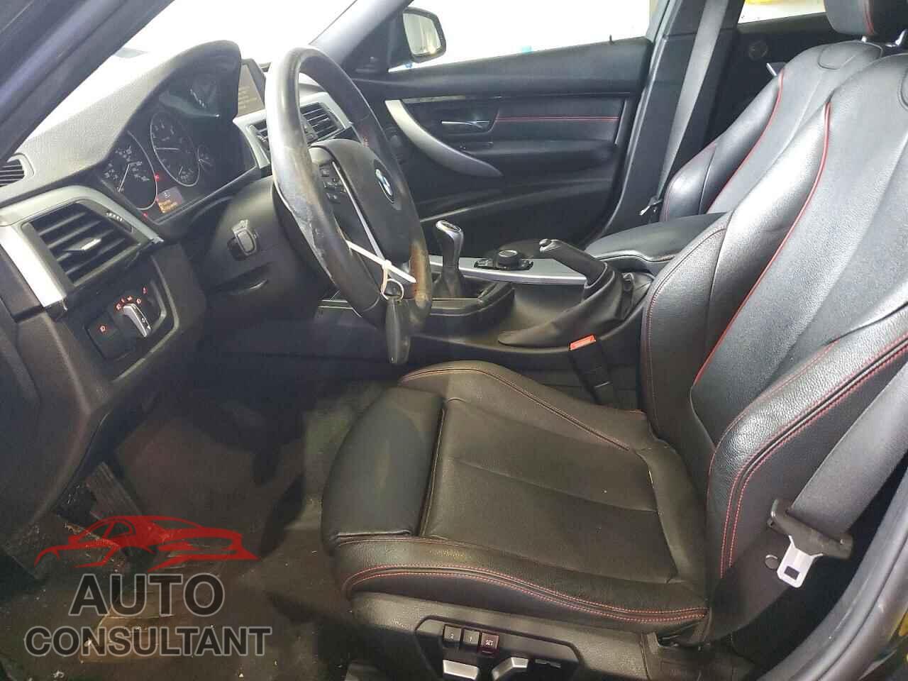 BMW 3 SERIES 2016 - WBA8E7C55GK415542