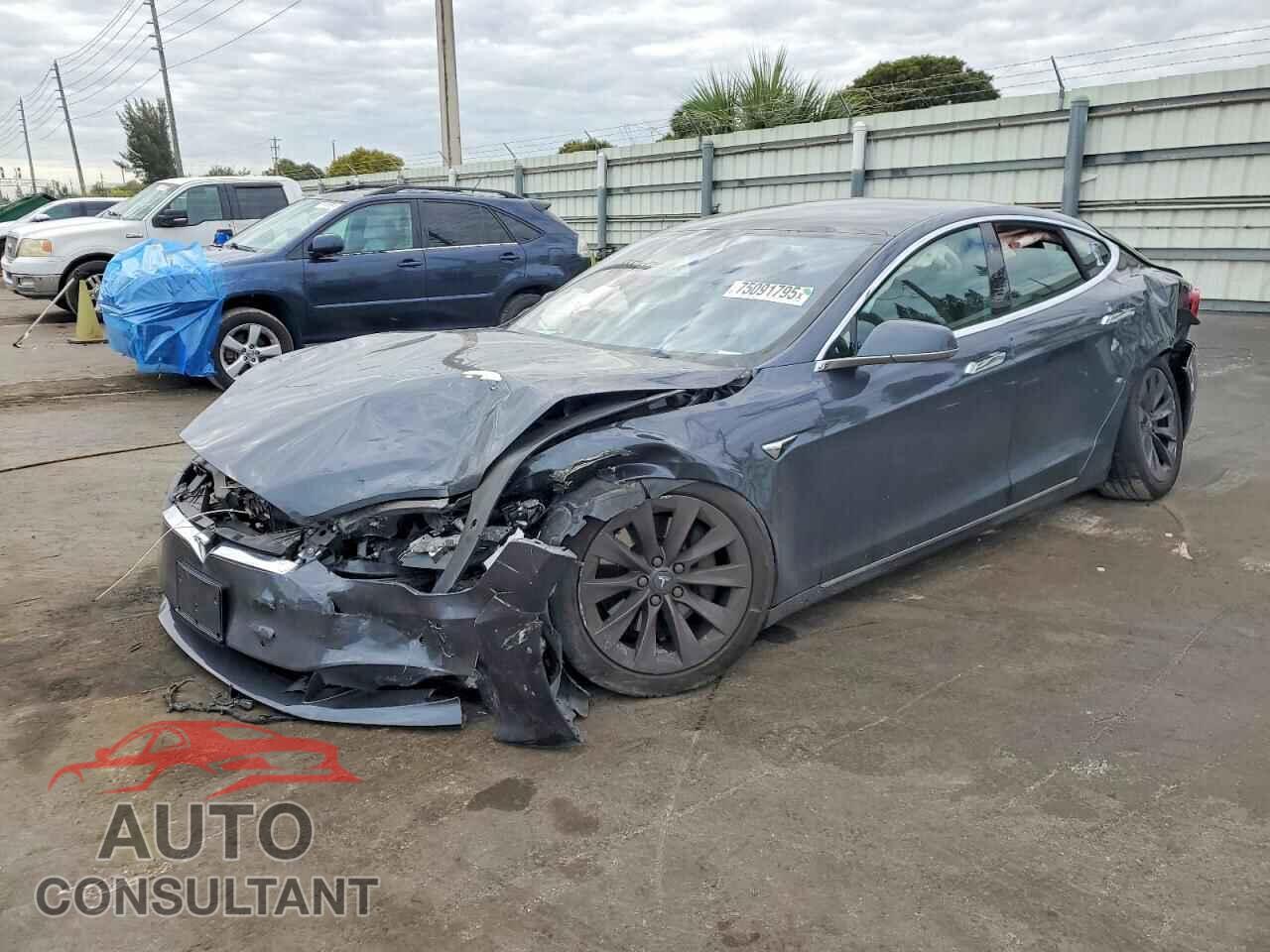 TESLA MODEL S 2018 - 5YJSA1E20JF270287