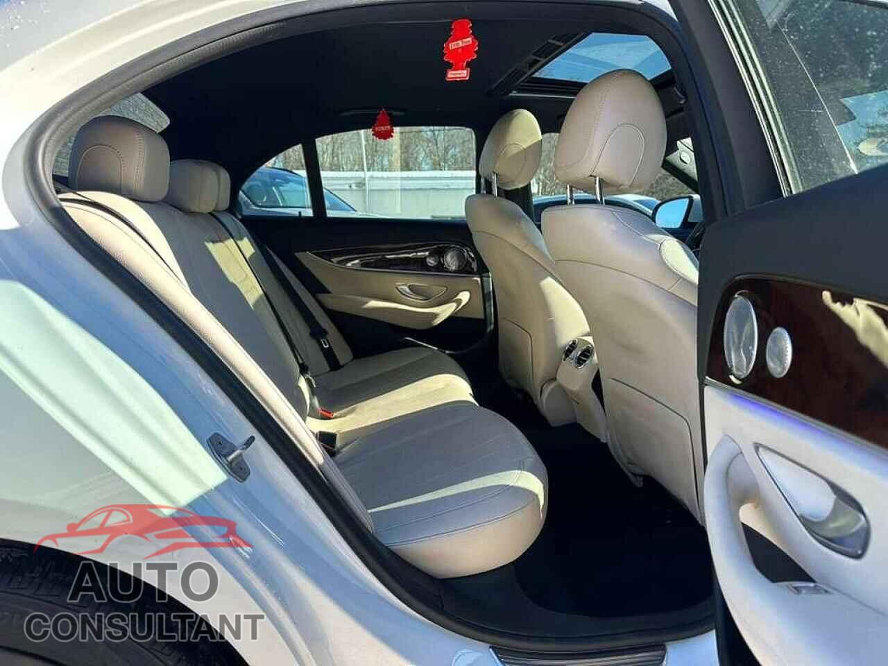 MERCEDES-BENZ E-CLASS 2017 - WDDZF4KB6HA221545